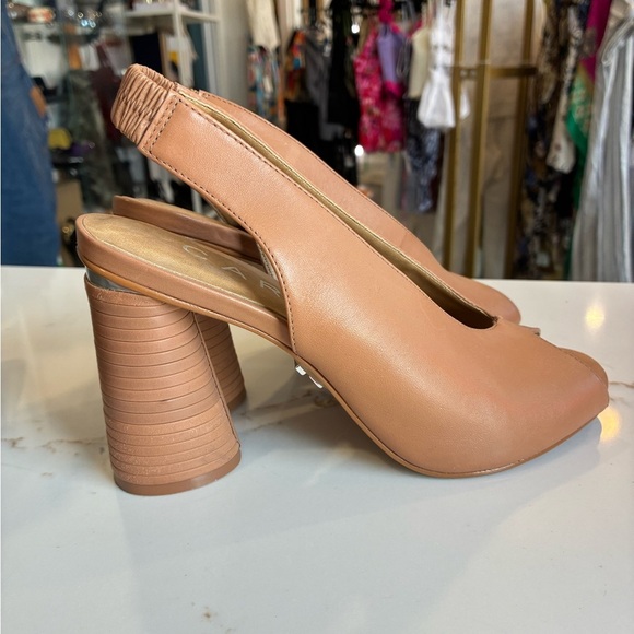 Carrano Arlete slingback heels in taupe size 7 - Picture 1 of 6